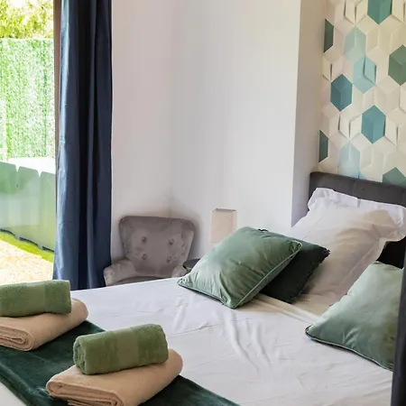 Paisible Proche Frontiere Espagnole Avec Piscine Privee * Les Cluses