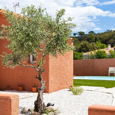Paisible Proche Frontiere Espagnole Avec Piscine Privee * Les Cluses